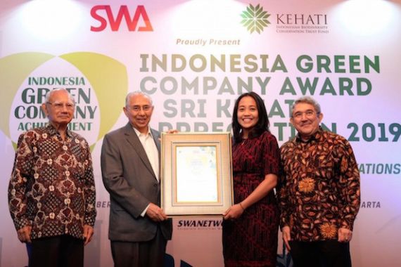 PT Royal Lestari Utama Kembali Memenangkan Green Company Award - JPNN.COM