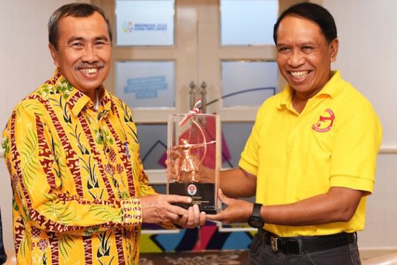 Kepada Menpora, Gubernur Riau Syamsuar Usulkan Stadion Utama Riau Jadi Venue Piala Dunia U-20 - JPNN.COM