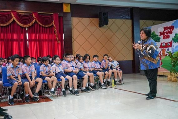 Keseruan Menteri Siti Ajak Siswa Sekolah Global Mandiri Jaga Lingkungan Hidup - JPNN.COM