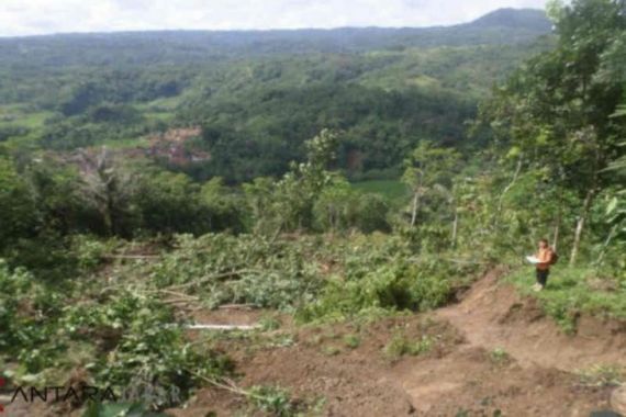 Waspada, 15 Kecamatan di Kuningan Rawan Longsor dan Banjir - JPNN.COM