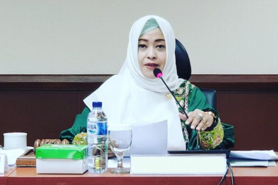 Fahira Idris: Semoga 2021 Indonesia Punya Aturan Tegas Soal Minol - JPNN.COM