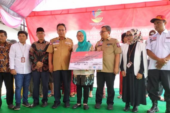 Korban Tsunami Pandeglang Akhirnya Dapat Bantuan dari Kemensos - JPNN.COM