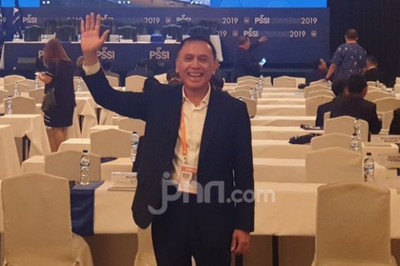 Iwan Bule Ketum PSSI, Presiden FIFA Optimistis Sepak Bola Indonesia Akan Bangkit - JPNN.COM