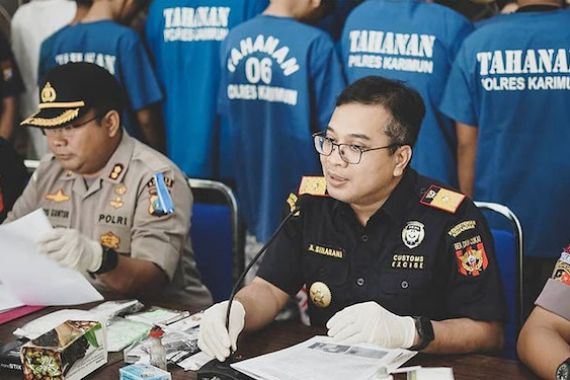 Bea Cukai dan Polres Karimun Gagalkan Penyelundupan Ekstasi dan Happy Five - JPNN.COM