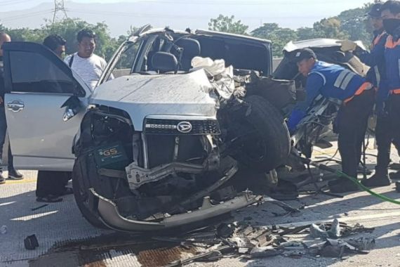 Mobil Rombongan Polisi Kecelakaan, Satu Orang Meninggal, Dua Kritis - JPNN.COM