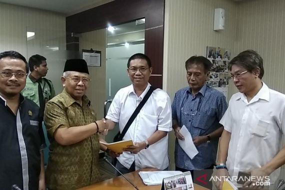 Bela Gubernur Anies, Warga Bernama Sugiyanto Laporkan William PSI ke BK DPRD - JPNN.COM