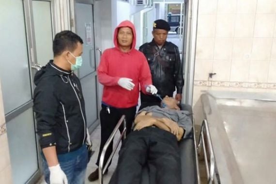 Warga Jakarta Ditemukan Tewas Tergantung di Halte Bus Binjai Timur - JPNN.COM