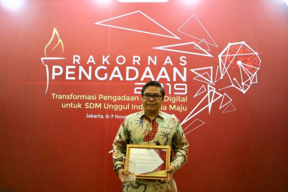 KLHK Raih Penghargaan National Procurement Award dari LKPP - JPNN.COM