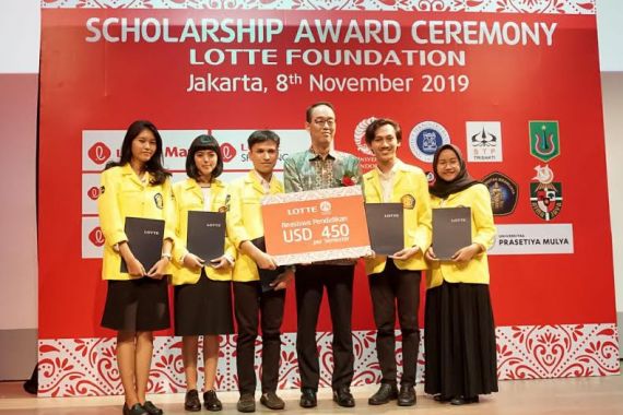 Lotte Foundation Beri Beasiswa Untuk 60 Mahasiswa di Indonesia - JPNN.COM
