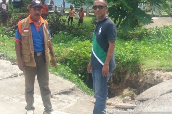 Tanah Amblas, Empat Rumah Rusak - JPNN.COM