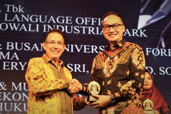 Konsisten Dukung Dunia Pendidikan, Esri Indonesia Raih UI Award 2019 - JPNN.COM