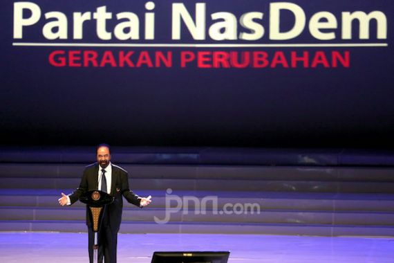 Surya Paloh Kirim Intel untuk Cari Info soal Megawati Ogah Disalami - JPNN.COM
