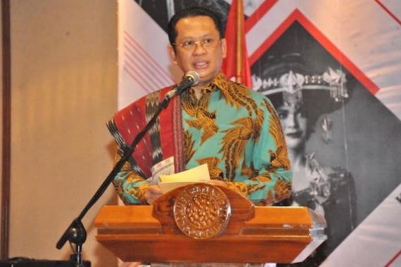 Bamsoet Dukung Ulos Sebagai Warisan Budaya Tak Benda Dunia - JPNN.COM