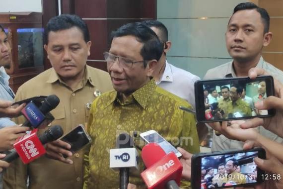 Mahfud Minta Malaysia Aktif Antisipasi Perompak Kelompok Abu Sayyaf - JPNN.COM