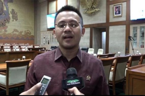 Anggota DPR Mufti Anam Dukung BPKP Audit Kerja Sama Garuda dan Sriwijaya - JPNN.COM