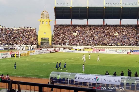 Lihat Klasemen Liga 1 Setelah Persib Menghancurkan Arema FC - JPNN.COM