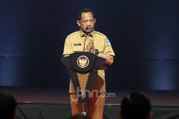 Raker di DPD RI, Tito Karnavian Sampaikan Pesan Jokowi - JPNN.COM