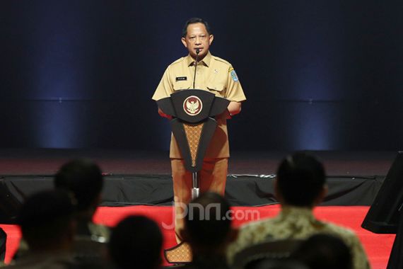 Cerita Tito Karnavian Setelah Mengantar 3 Tokoh Besar ke Liang Lahad - JPNN.COM