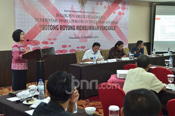 BPIP Minta Masyarakat Riau Tak Terlibat Politisasi Identitas - JPNN.COM