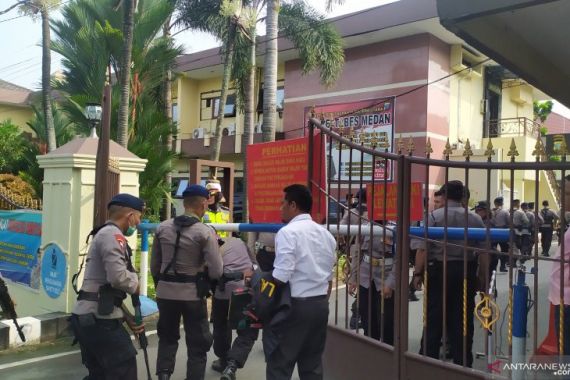 Mapolrestabes Medan Dijaga Ketat Pascabom Bunuh Diri - JPNN.COM