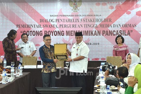 Pujian Bang Togi Stafsus BPIP untuk Jasa Sultan Syarif Kasim II bagi RI - JPNN.COM