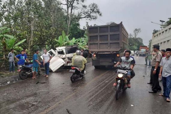 Kecelakaan Maut di Jalinsum Lahat-Muara Enim, Dua Orang Tewas - JPNN.COM