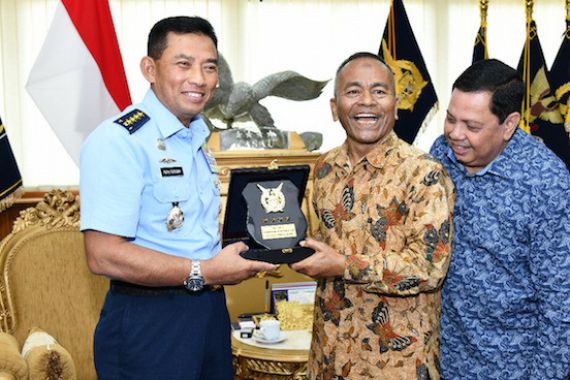 PWI Pusat dan TNI AU Siap Jalin Kerja Sama - JPNN.COM