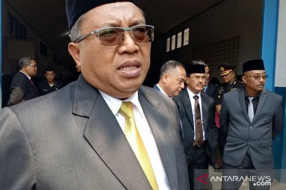Bupati Sukabumi Minta Perusahaan Wajib Melaksanakan UMK yang Ditetapkan - JPNN.COM