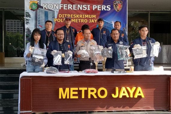 Polisi Ungkap Jenis Cairan Kimia yang Dipakai Pelaku Teror di Jakbar - JPNN.COM