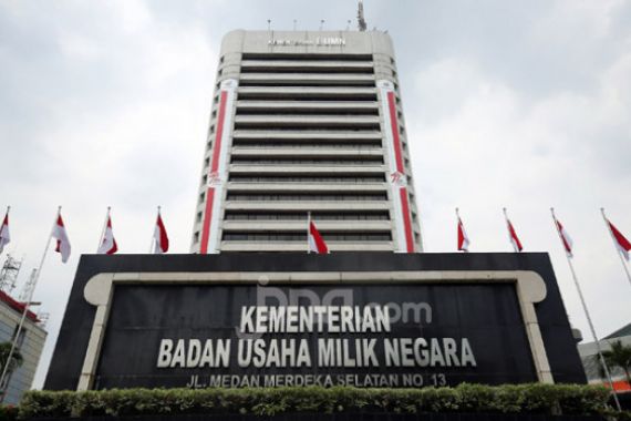 Pemilihan Perwira Aktif TNI-Polri Jadi Komisaris BUMN Melanggar Undang-Undang - JPNN.COM