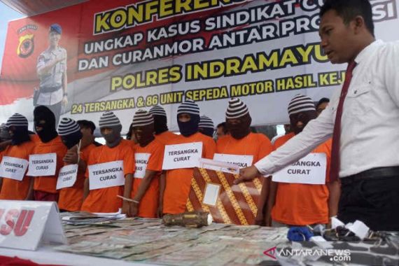 Polres Indramayu Buru Penadah Motor Curian Sampai Kalimantan - JPNN.COM
