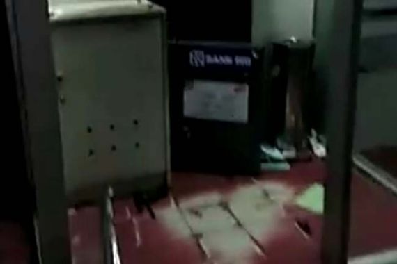 Mesin ATM BRI Dibobol, Isinya Ludes Disikat Lima Kawanan Perampok - JPNN.COM
