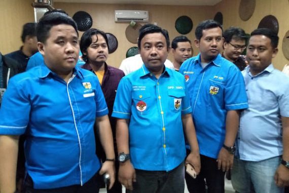 Panas, Ketum KNPI Tantang Denny Siregar Membaca Kitab Kuning - JPNN.COM