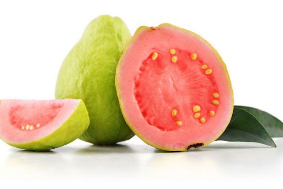 Kaya Vitamin C, Ini 6 Manfaat Jambu Biji untuk Kesehatan - JPNN.COM