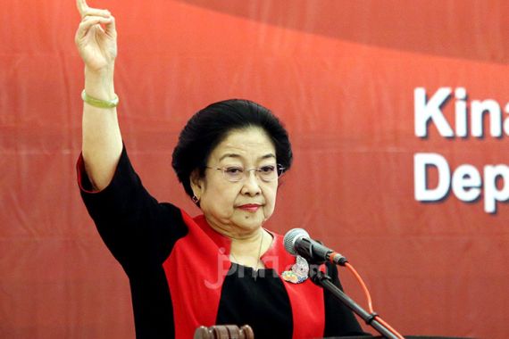 Megawati: Nyuwun Sewu Ada yang Bisik-Bisik, Ibu Sri Mulyani Ketat apa Pelit? - JPNN.COM