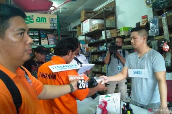 Pria ini Meracik Cairan Kimia di Samping Kantor Polsek Sebelum Serang Korban - JPNN.COM