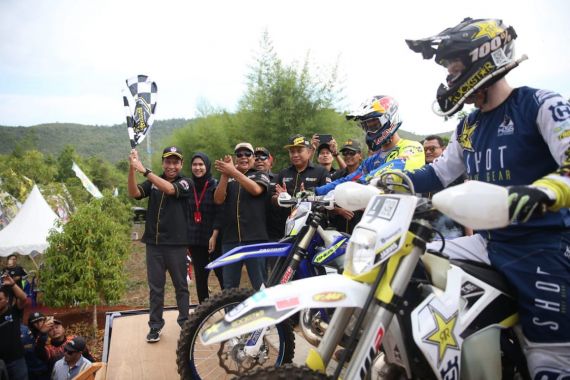 Menpora Resmi Buka Kejuaraan Uncle Hard Enduro di Kalimantan Selatan - JPNN.COM