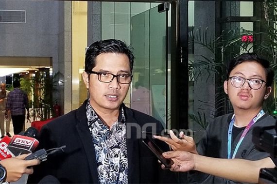 Usut Suap Bupati Ahmad Yani, 9 Eks Anggota DPRD Muara Enim Dipanggil KPK - JPNN.COM