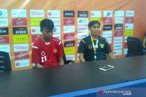 Pelatih Timnas Pelajar Indonesia U-18 Minta Maaf, Supriadi Tertunduk Lesu - JPNN.COM
