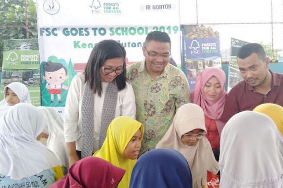 FSC Goes to School 2019 Edukasi Pelajar Soal Pelestarian Hutan - JPNN.COM