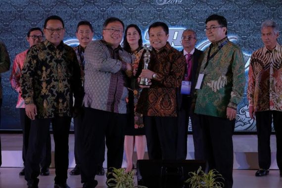 Pupuk Indonesia Grup Kembali Raih The Asia Sustainability Reporting Rating 2019 - JPNN.COM