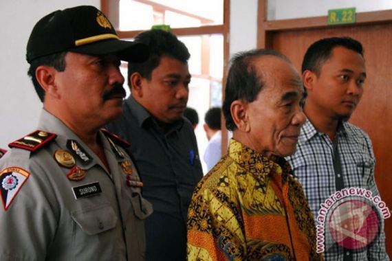 Mantan Gubernur Riau Annas Maamun Dapat Grasi dari Jokowi - JPNN.COM