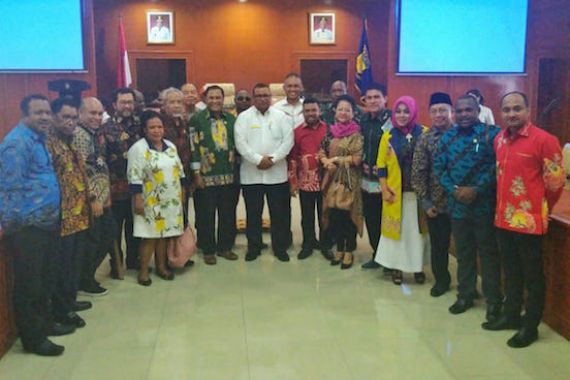 8 Kesimpulan Rapat Kerja Pansus Papua DPD RI Bersama Forkopimda Papua - JPNN.COM