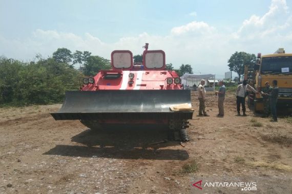 Tank Pemadam Kebakaran Hutan Siap Diproduksi - JPNN.COM