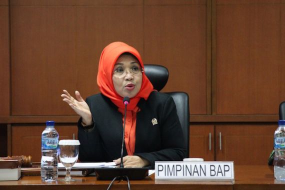 Sylviana Murni Setujui Pernyataan Bu Mega Soal Minyak Goreng - JPNN.COM