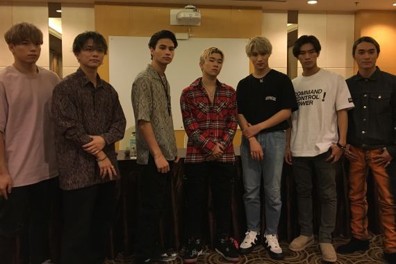 Konser di Indonesia, Ballistik Boyz Sempatkan Wisata Kuliner - JPNN.COM