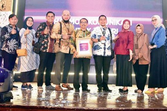 Ridwan Kamil Meraih Most Popular Leader in Social Media 2019 - JPNN.COM