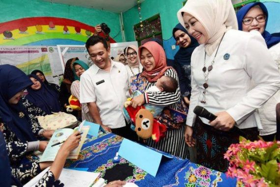Atalia Ridwan Kamil: Cegah Stunting dengan Pola Asuh, Pola Makan dan Sanitasi yang Baik - JPNN.COM