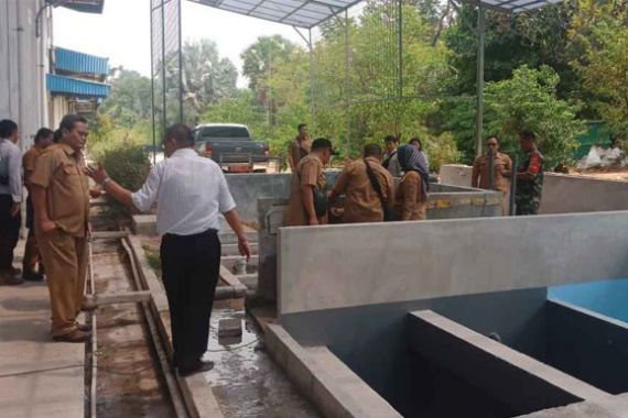 DLH Bogor Akan Tutup Empat Pabrik yang Mencemari Sungai Cileungsi - JPNN.COM
