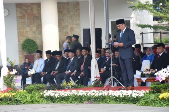 Pemda Provinsi Jabar Akan Tindak Lanjuti Arahan Mendikbud RI di Hari Guru Nasional - JPNN.COM